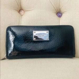 Black Patent Leather Michael Kors Zip Wallet